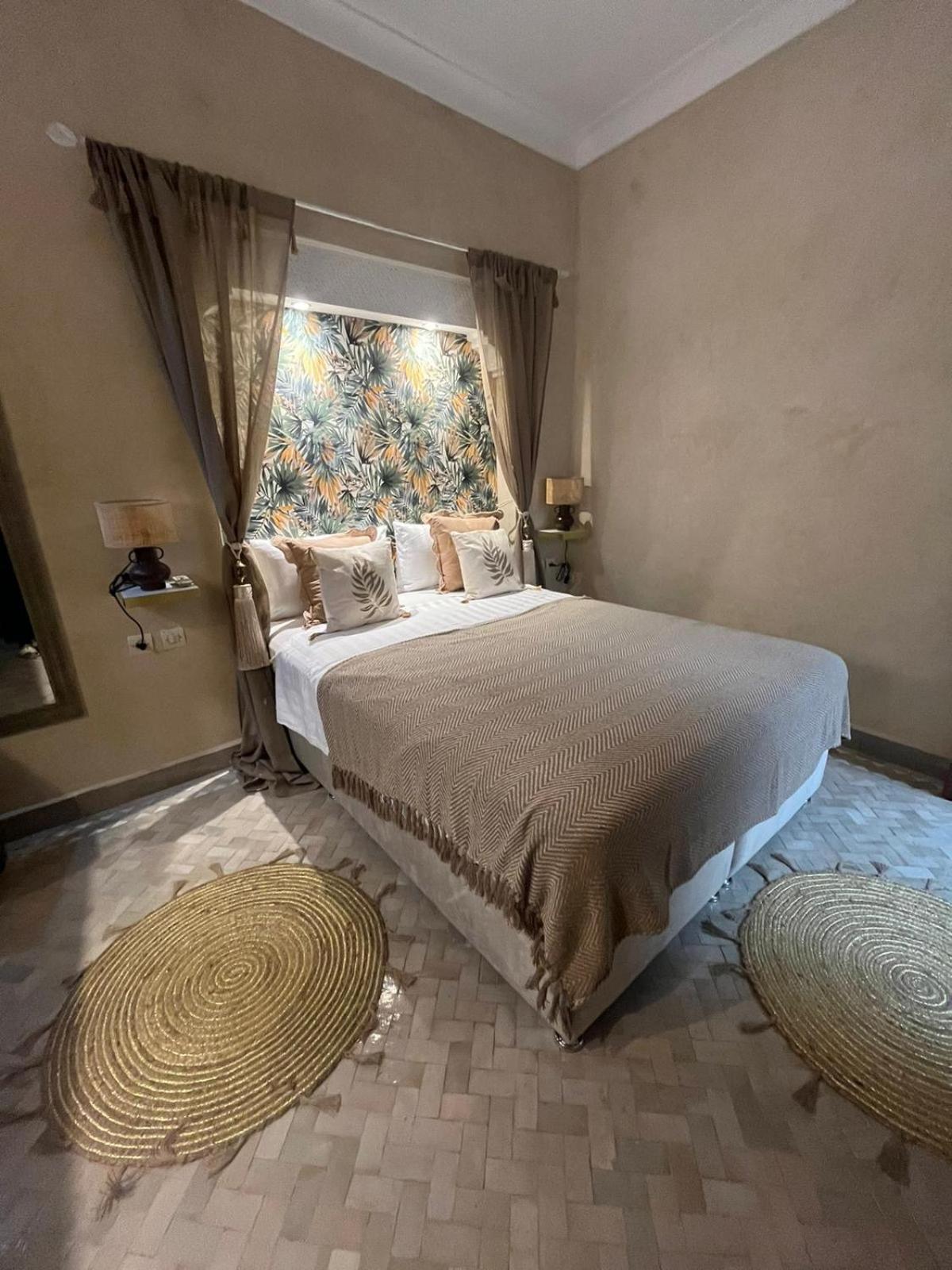 Riad Amazing Amazigh Avec Jacuzzi Petit Dejeuner Compris Avec Aussi Chambres Familiales Pres De La Place Jemaa El Fna Marrakesch Exterior foto