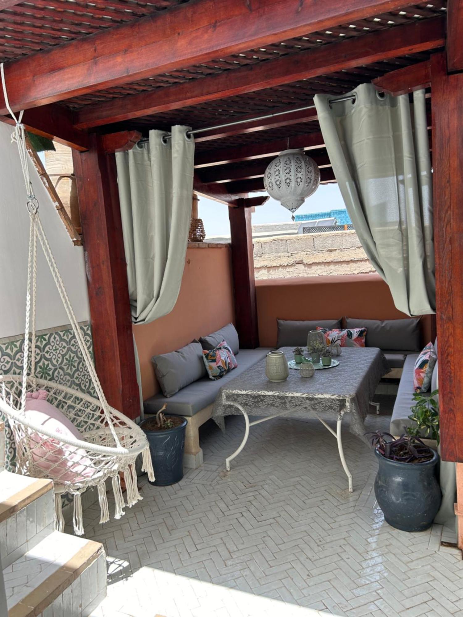 Riad Amazing Amazigh Avec Jacuzzi Petit Dejeuner Compris Avec Aussi Chambres Familiales Pres De La Place Jemaa El Fna Marrakesch Exterior foto