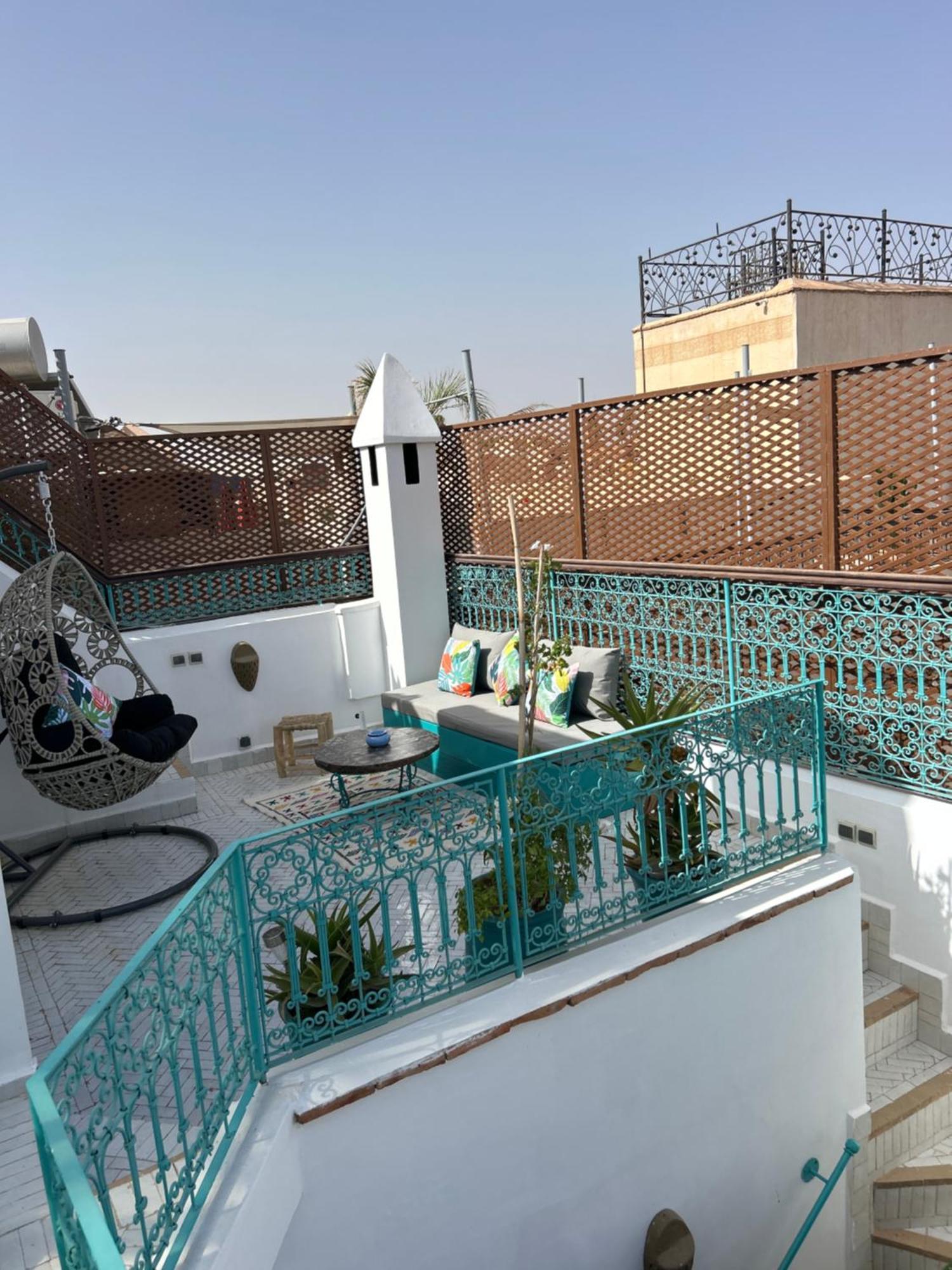 Riad Amazing Amazigh Avec Jacuzzi Petit Dejeuner Compris Avec Aussi Chambres Familiales Pres De La Place Jemaa El Fna Marrakesch Exterior foto